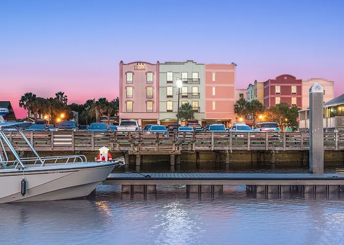 Hampton Inn & Suites Amelia Island-Historic Harbor Front